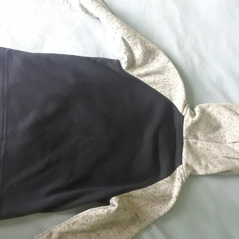 Sweater hoddie - Picture 2 of 5